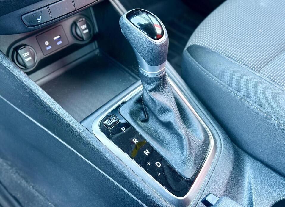 Hyundai Solaris, II 1.6 AT (123 л.с.)