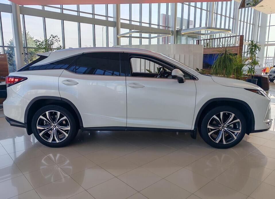 Lexus RX, IV Рестайлинг 300 2.0 AT (238 л.с.) 4WD