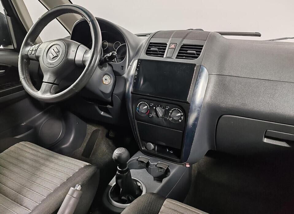 Suzuki SX4, I (Classic) Рестайлинг 1.6 MT (112 л.с.)
