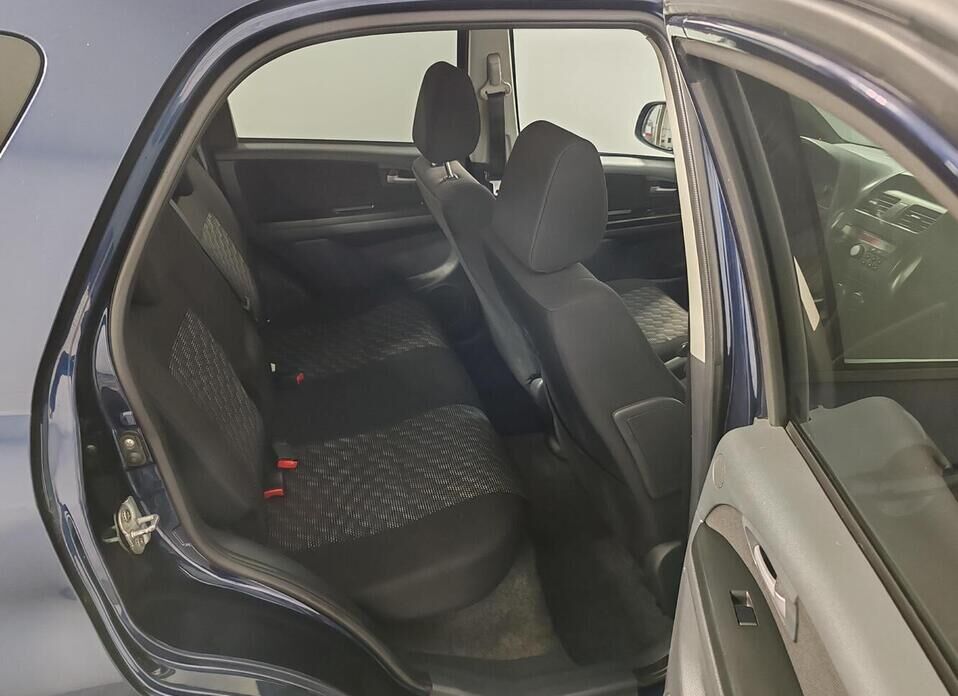 Suzuki SX4, I (Classic) 1.6 MT (107 л.с.)