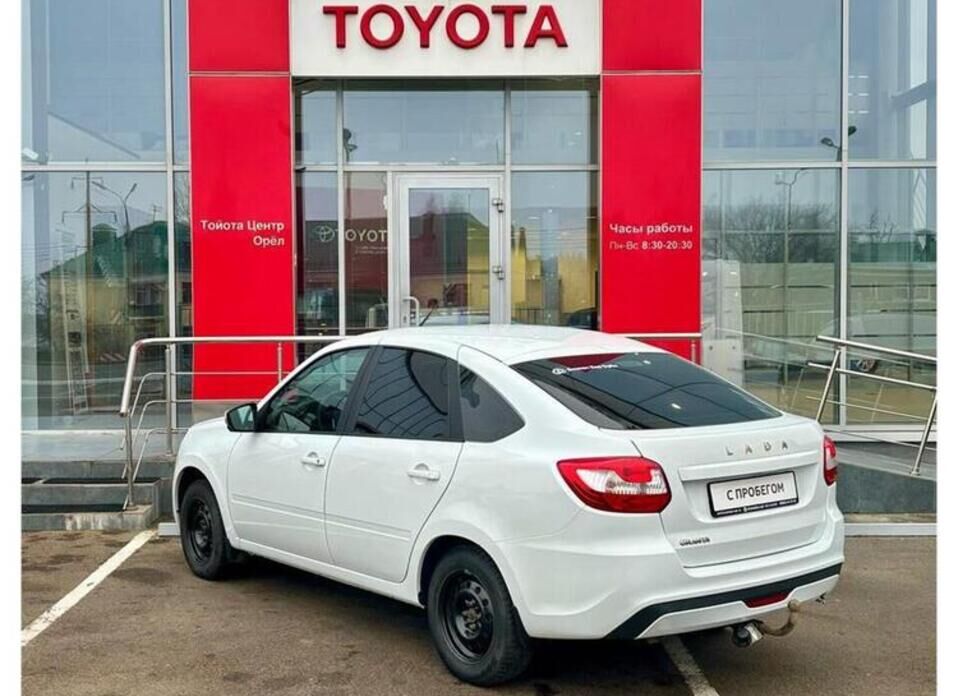 LADA (ВАЗ) Granta, I Рестайлинг 1.6 MT (90 л.с.)