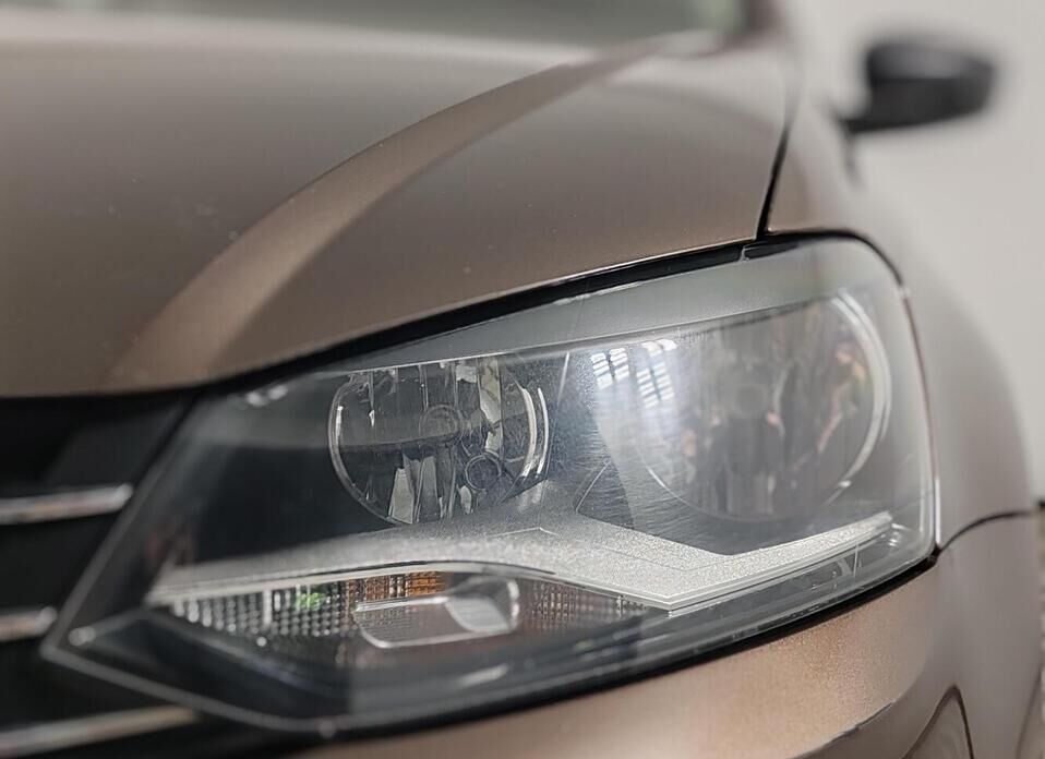 Volkswagen Polo, V Рестайлинг 1.6 AT (110 л.с.)