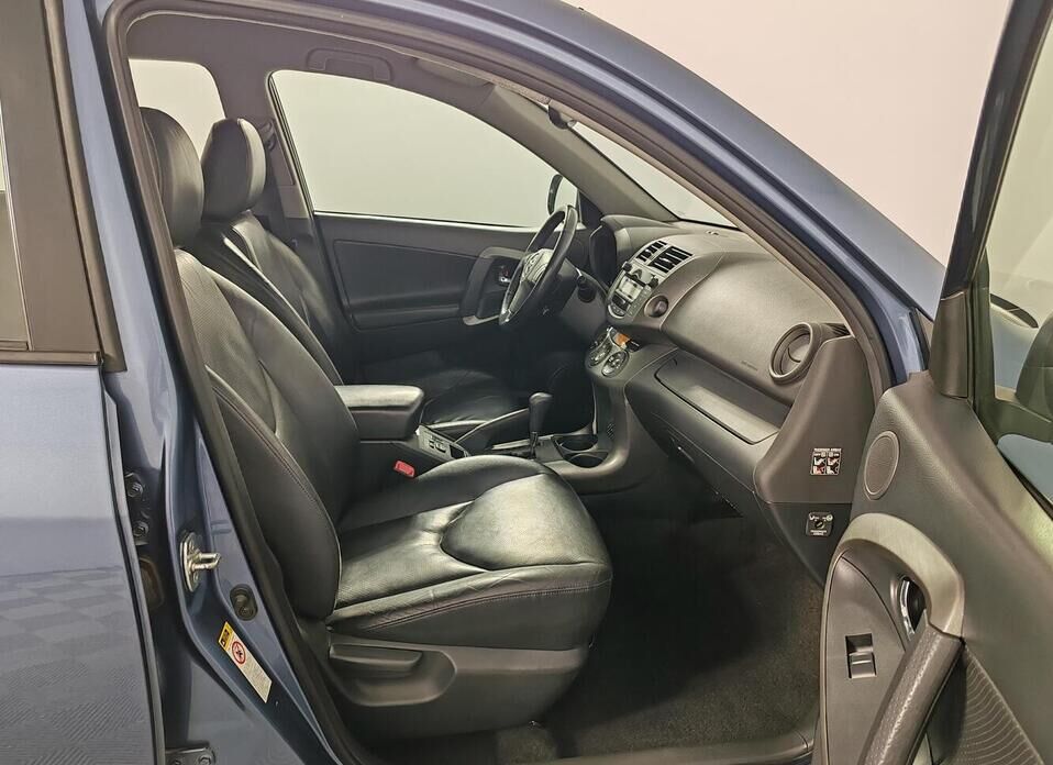 Toyota RAV4 2.0 AT (152 л.с.) 4WD