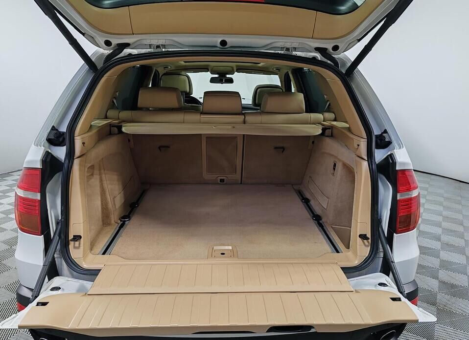 BMW X5, II (E70) 30i 3.0 AT (272 л.с.) 4WD