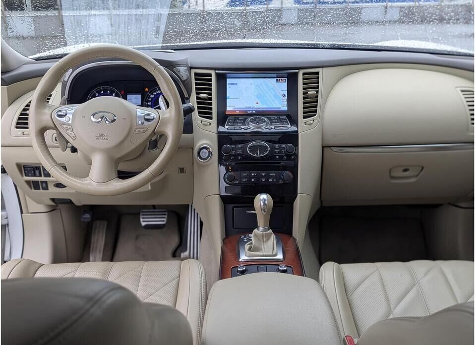 Infiniti QX70 3.7 AT (333 л.с.) 4WD