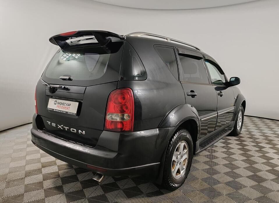 SsangYong Rexton, II 2.7d AT (163 л.с.) 4WD