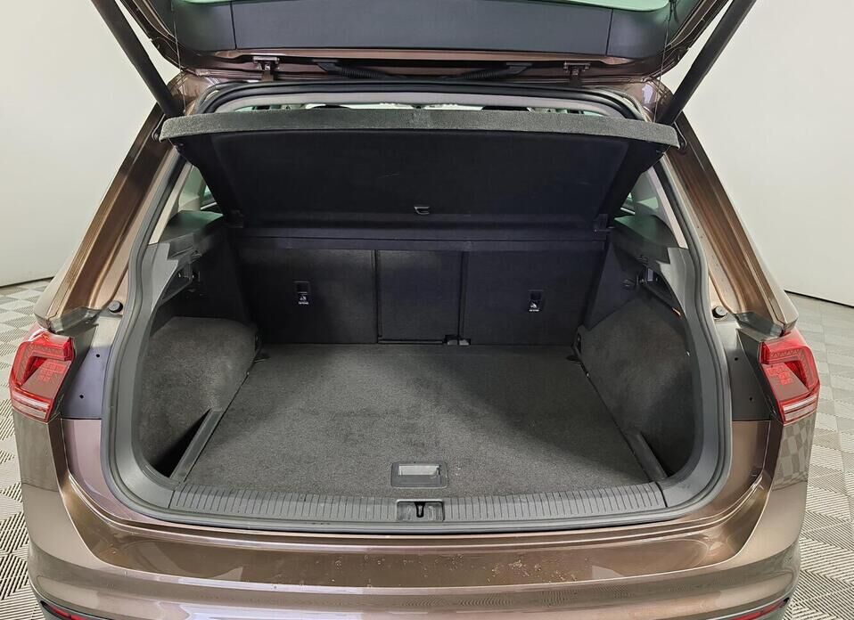 Volkswagen Tiguan 2.0d AMT (150 л.с.) 4WD