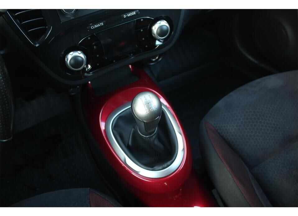 Nissan Juke, I 1.6 MT (117 л.с.)