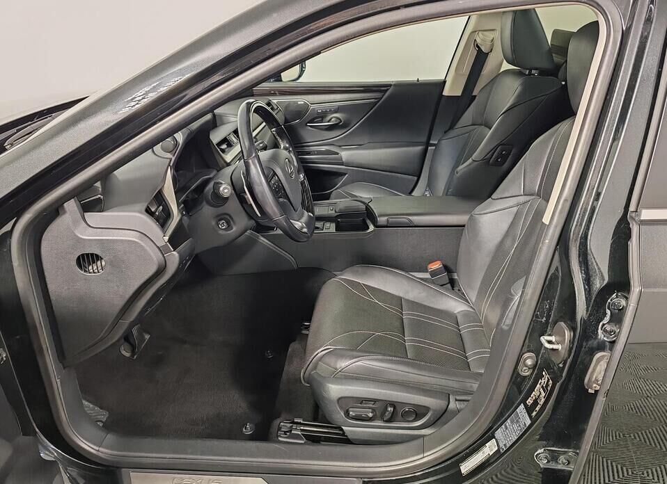 Lexus ES, VII 350 3.5 AT (249 л.с.)