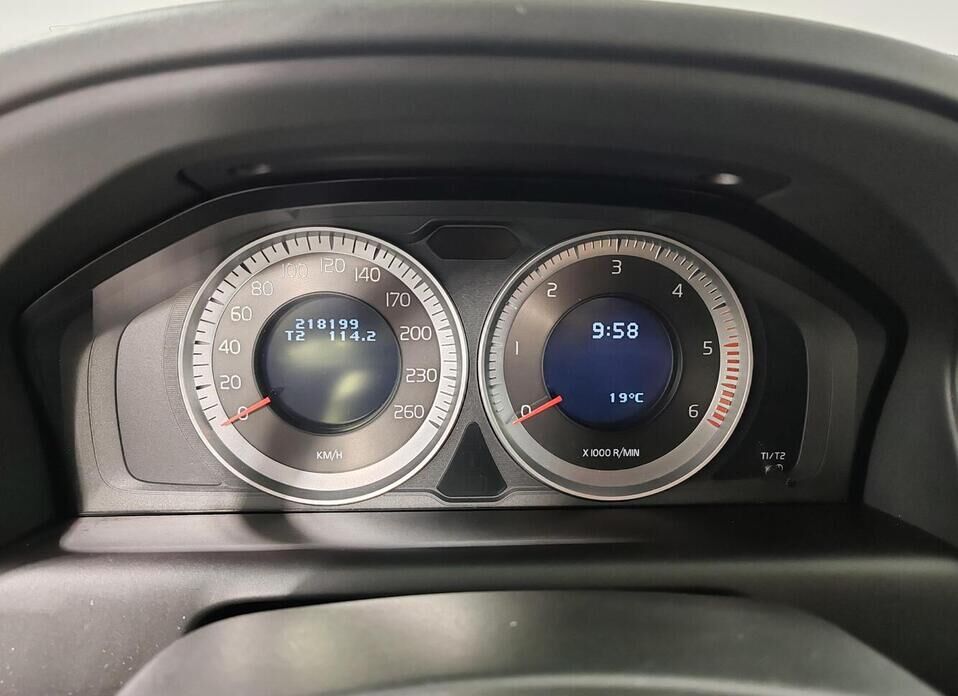 Volvo XC60, I 2.4d AT (163 л.с.) 4WD