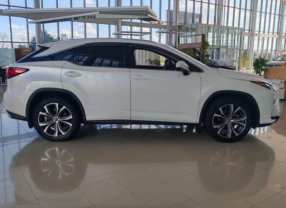 Lexus RX, IV 300 2.0 AT (238 л.с.) 4WD