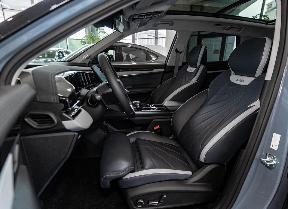 Geely Atlas, II 2.0 AT (200 л.с.) 4WD