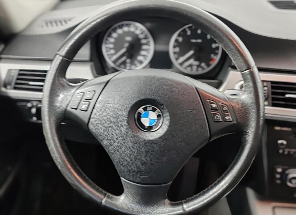 BMW 3 серии 325i 2.5 AT (218 л.с.)