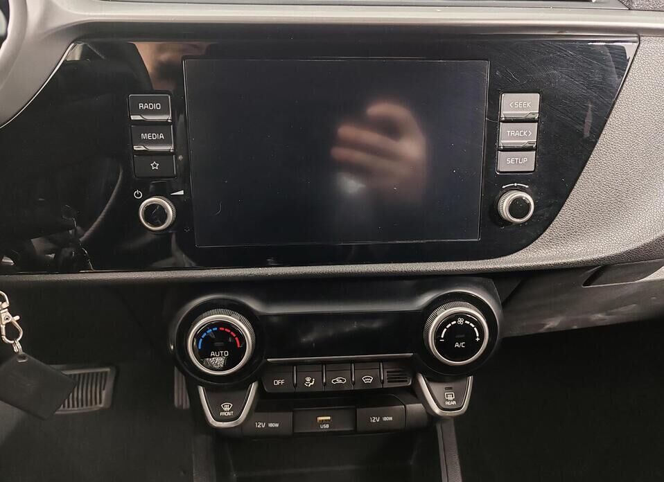 Kia Rio, IV Рестайлинг X 1.6 AT (123 л.с.)