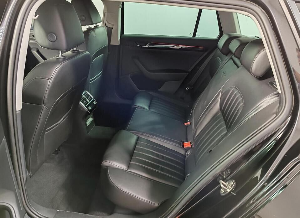 Skoda Superb 2.0 AMT (220 л.с.)
