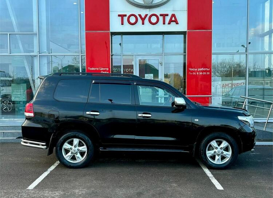 Toyota Land Cruiser, 200 Series 4.7 AT (288 л.с.) 4WD