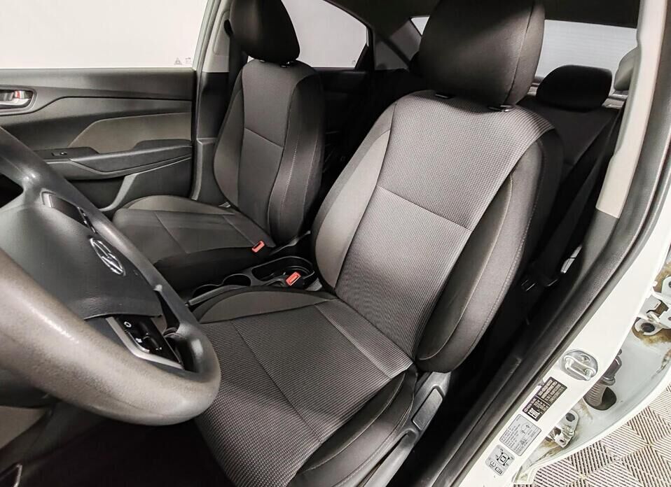 Hyundai Solaris, II 1.6 AT (123 л.с.)