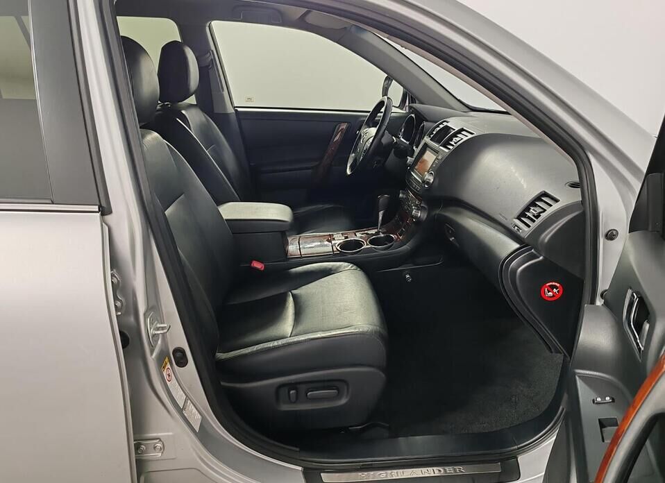 Toyota Highlander 3.5 AT (273 л.с.) 4WD