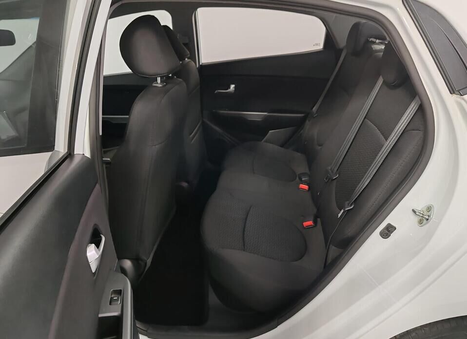 Kia Rio 1.6 AT (123 л.с.)