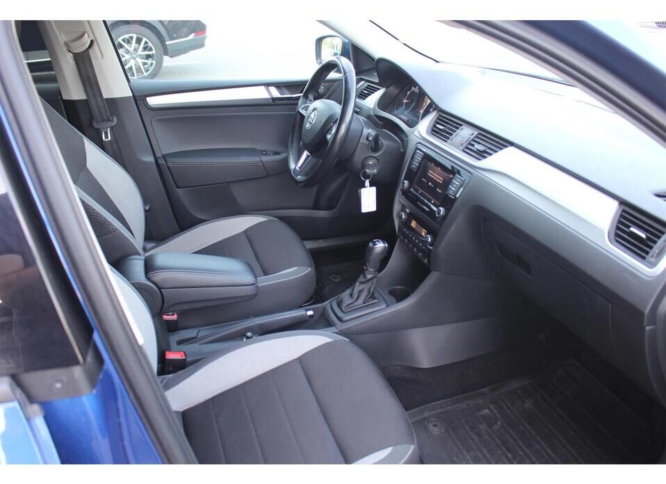 Skoda Rapid 1.6 AT (110 л.с.)
