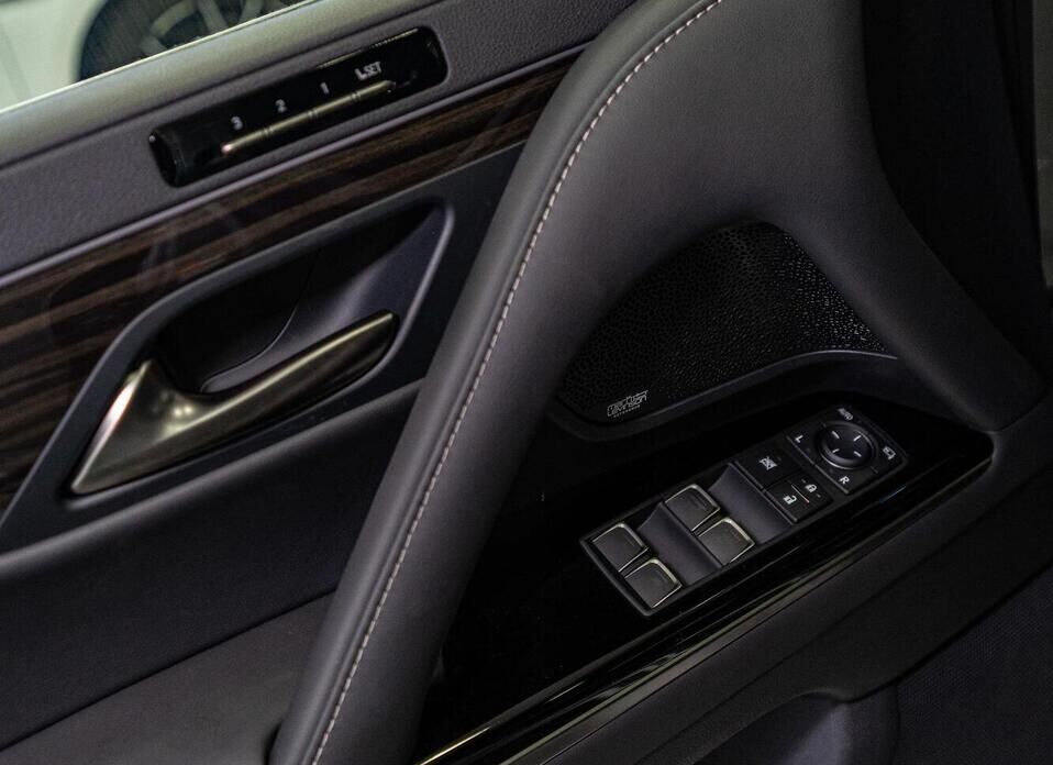 Lexus LX, IV 600 3.5 AT (415 л.с.) 4WD