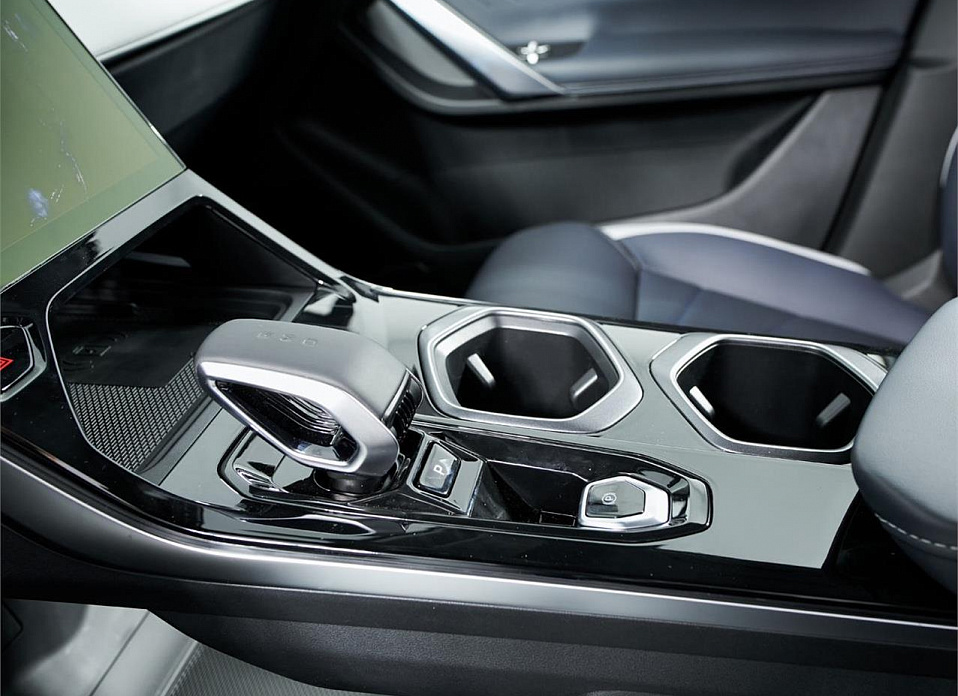 Geely Atlas, II 2.0 AMT (200 л.с.)