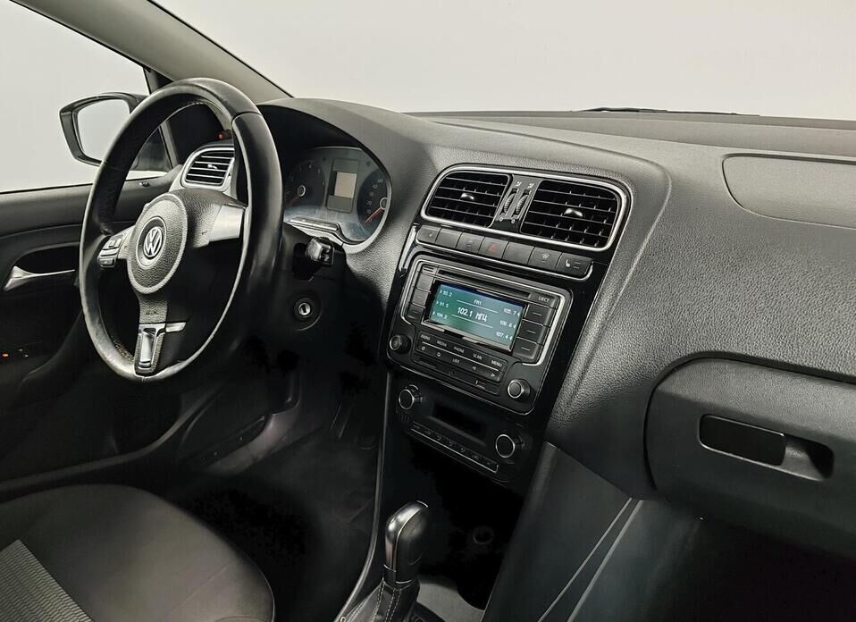 Volkswagen Polo, V 1.6 AT (105 л.с.)