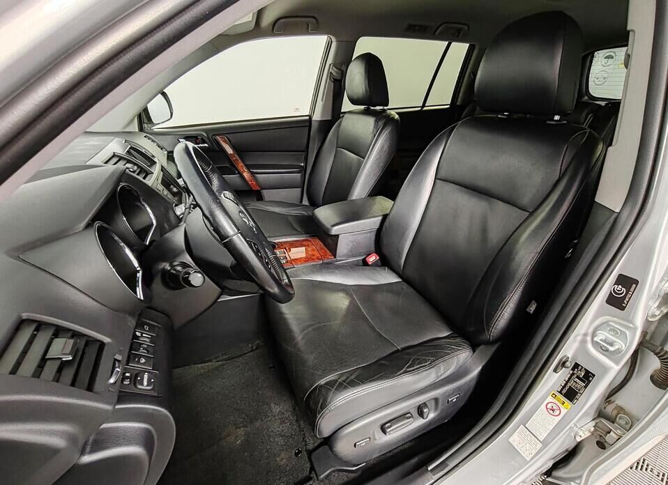 Toyota Highlander 3.5 AT (273 л.с.) 4WD
