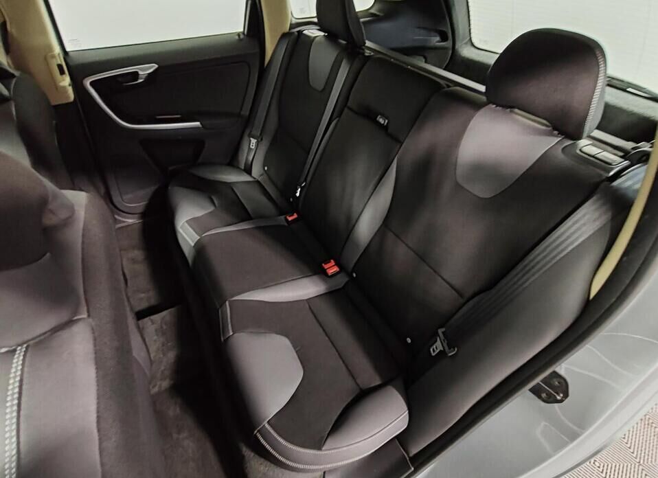 Volvo XC60, I 2.4d AT (175 л.с.)