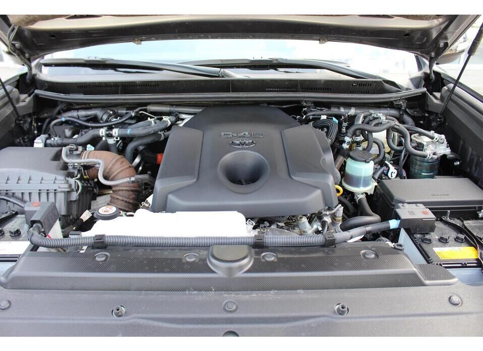 Toyota Land Cruiser Prado 2.8d AT (200 л.с.) 4WD