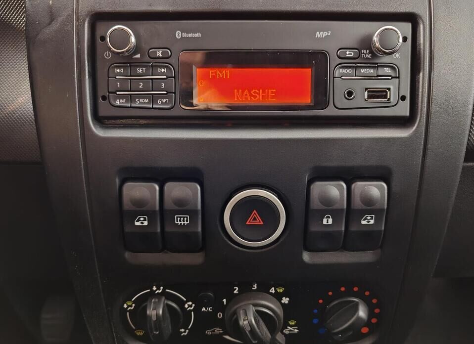 LADA (ВАЗ) Largus 1.6 MT (106 л.с.)