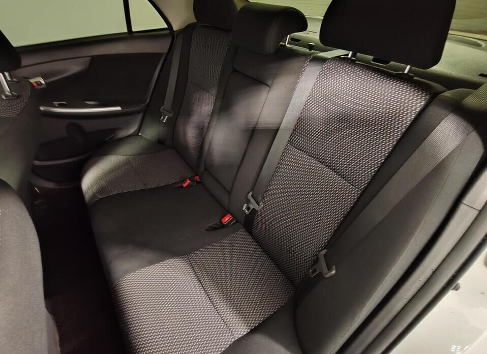 Toyota Corolla, X (E140, E150) Рестайлинг 1.6 AT (124 л.с.)