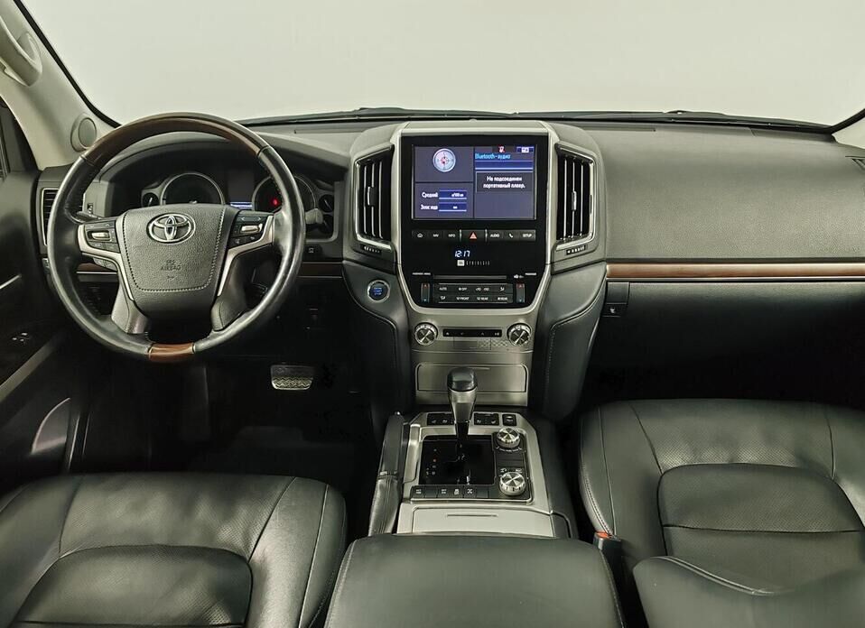 Toyota Land Cruiser, 200 Series Рестайлинг 2 4.5d AT (249 л.с.) 4WD