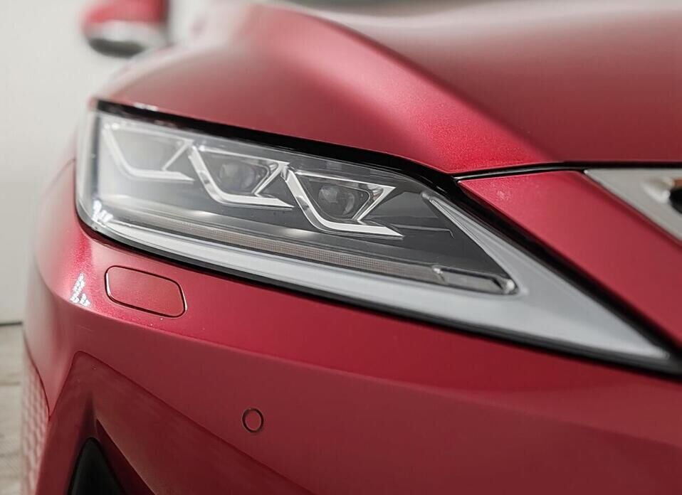 Lexus RX, IV Рестайлинг 300 2.0 AT (238 л.с.) 4WD