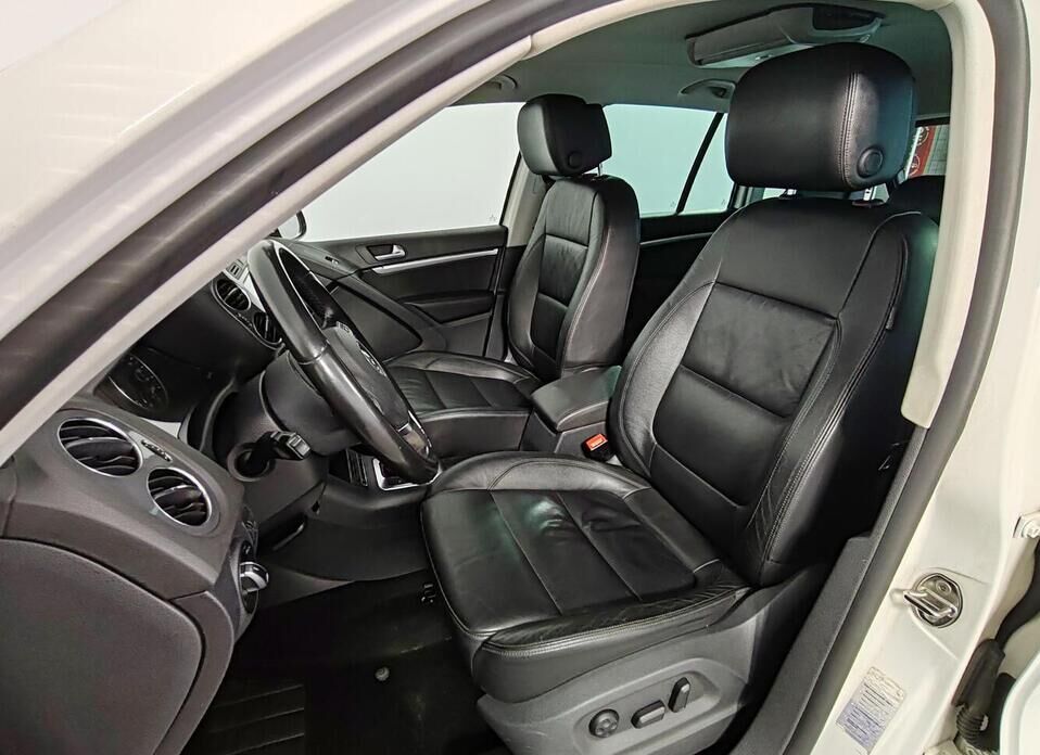 Volkswagen Tiguan 2.0d AT (140 л.с.) 4WD