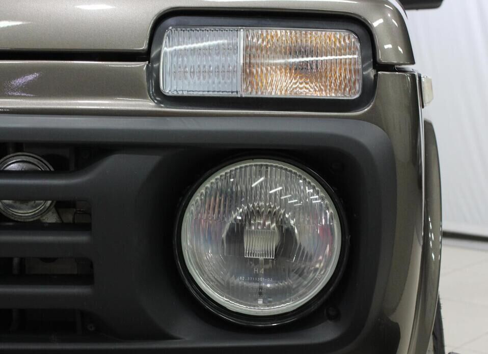 LADA (ВАЗ) Niva Legend 1.7 MT (83 л.с.) 4WD