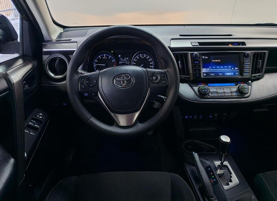 Toyota RAV4, IV (XA40) Рестайлинг 2.0 CVT (146 л.с.) 4WD
