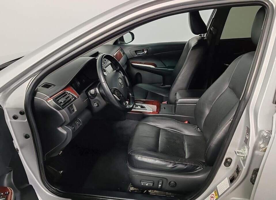 Toyota Camry 3.5 AT (249 л.с.)