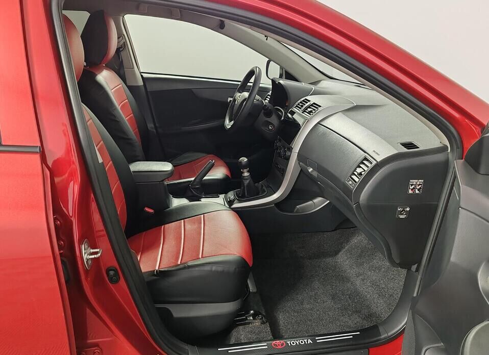 Toyota Corolla 1.6 MT (124 л.с.)