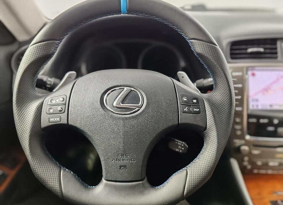 Lexus IS 250 2.5 AT (208 л.с.)
