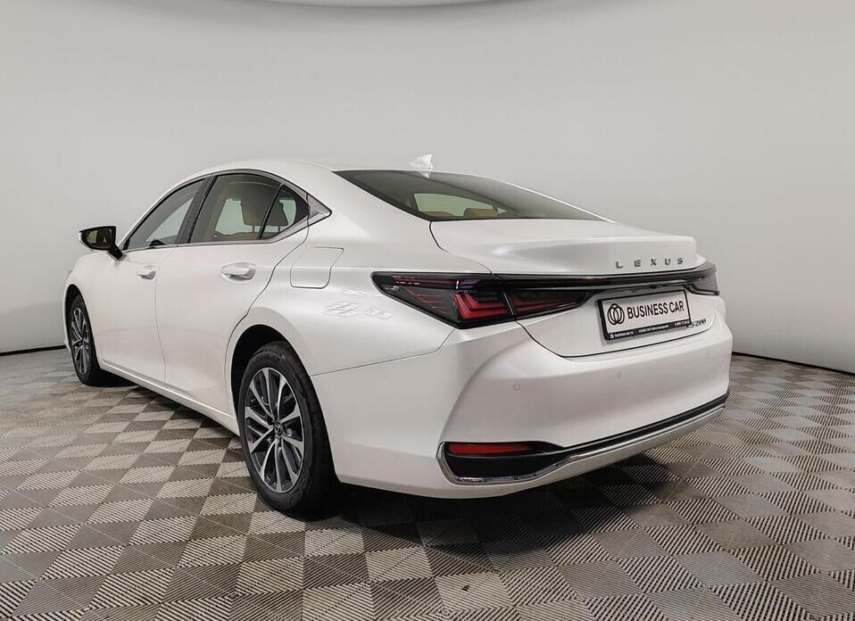 Lexus ES, VII Рестайлинг 2 200 2.0 CVT (173 л.с.)