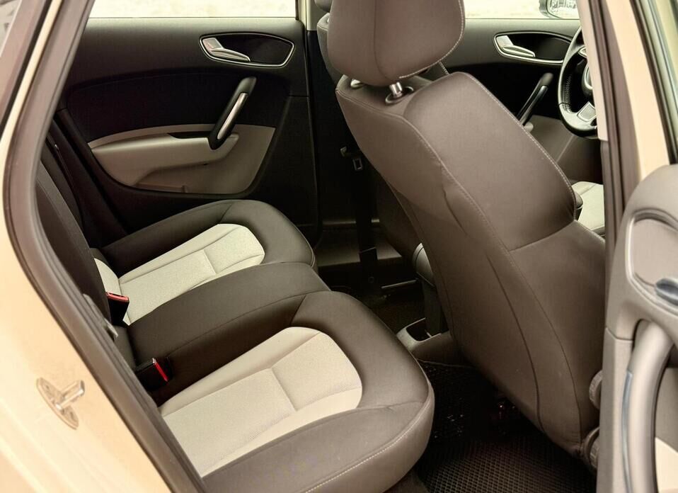 Audi A1, I (8X) 1.4 AMT (122 л.с.)