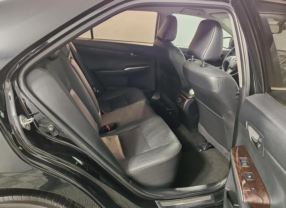 Toyota Camry, VII (XV50) Рестайлинг 2.5 AT (181 л.с.)