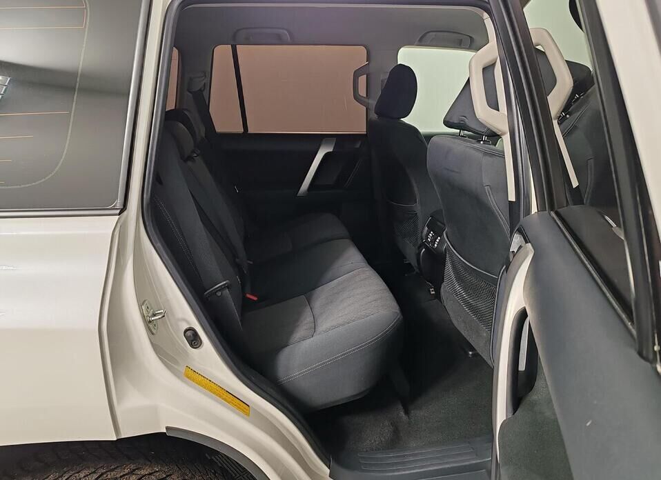 Toyota Land Cruiser Prado, 150 Series Рестайлинг 1 2.8d AT (177 л.с.) 4WD