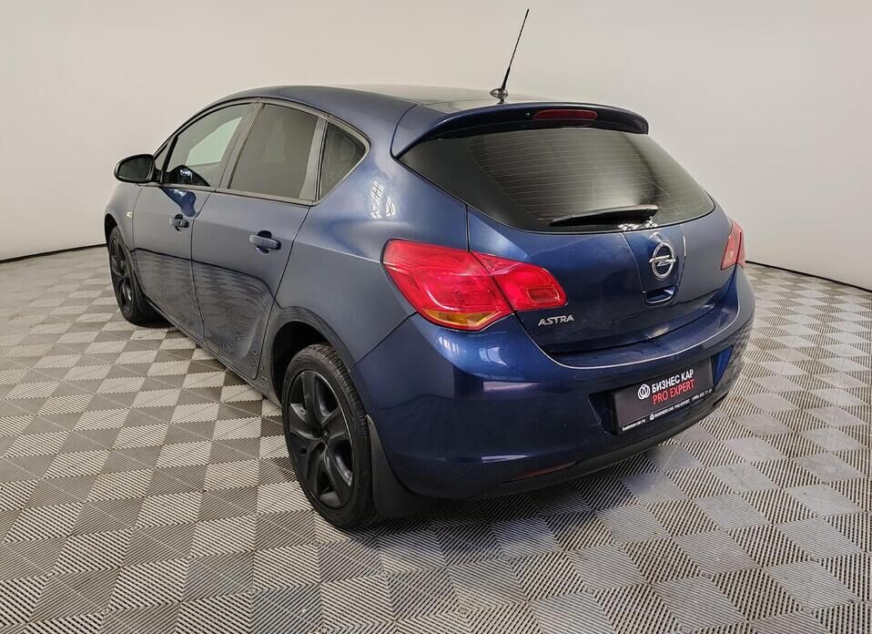 Opel Astra 1.6 MT (115 л.с.)