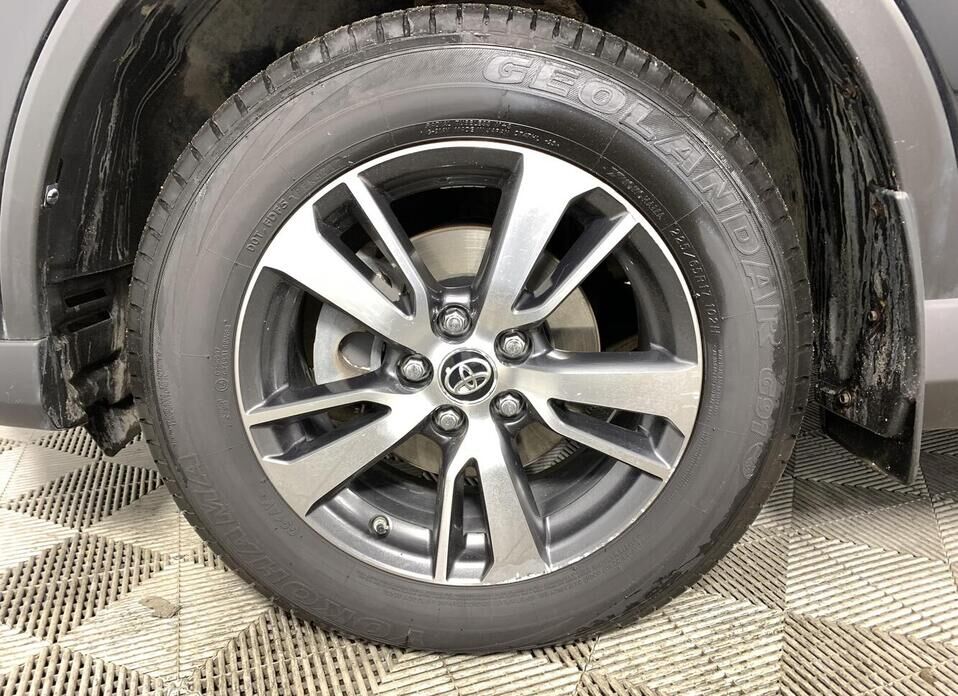Toyota RAV4 2.2d AT (150 л.с.) 4WD
