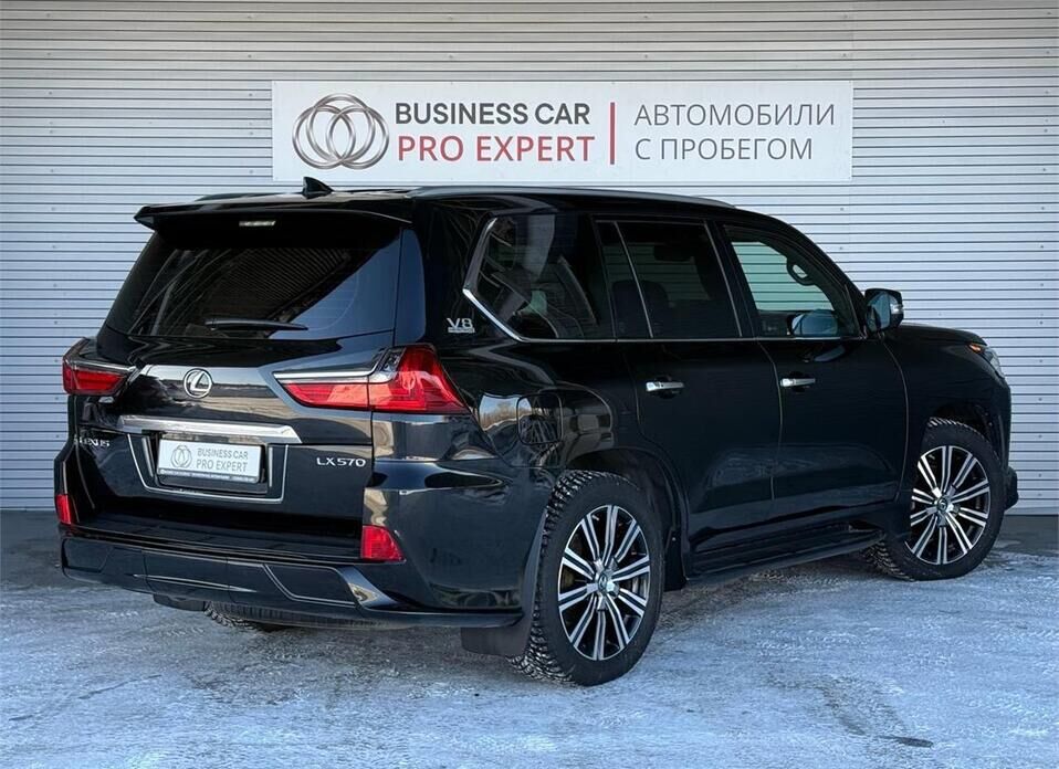 Lexus LX, III Рестайлинг 2 570 5.7 AT (367 л.с.) 4WD