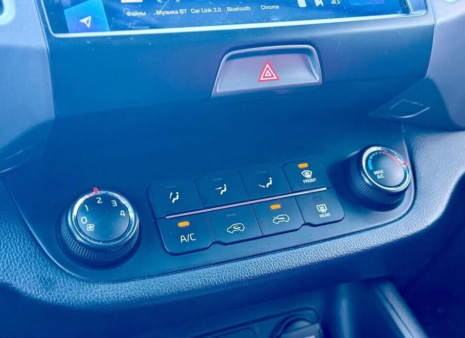 Kia Sportage, III Рестайлинг 2.0 AT (150 л.с.) 4WD