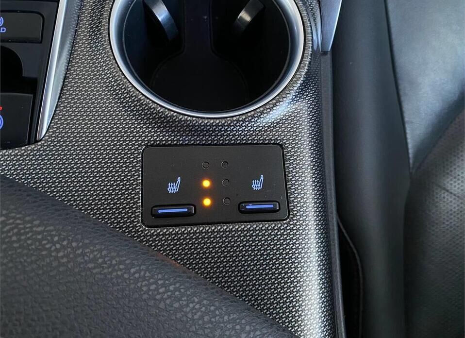 Toyota Camry, VIII (XV70) Рестайлинг 3.5 AT (249 л.с.)