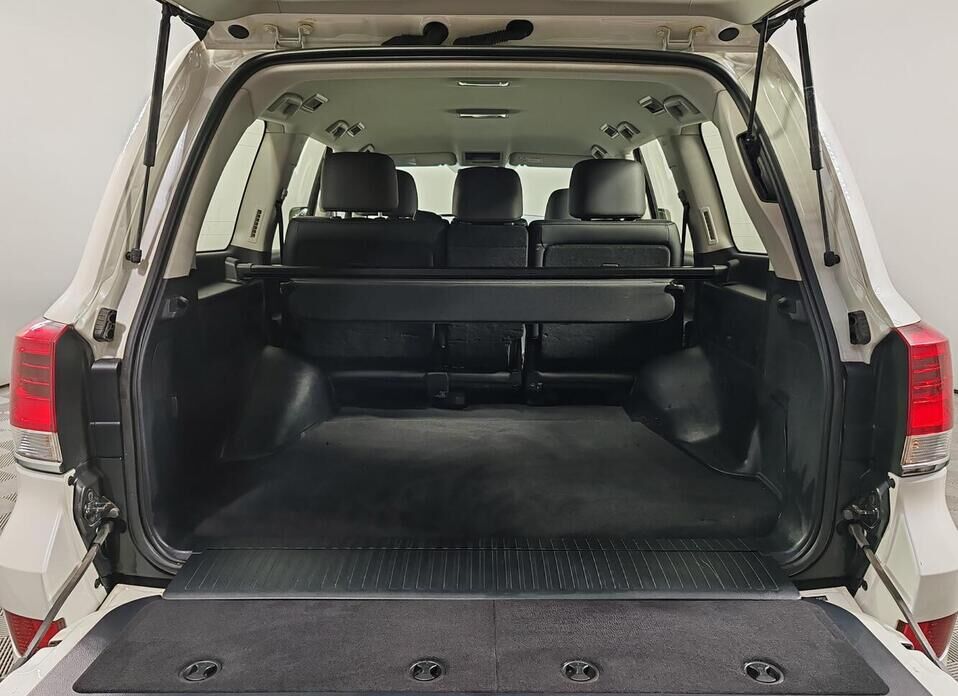 Toyota Land Cruiser, 200 Series Рестайлинг 2 4.5d AT (249 л.с.) 4WD